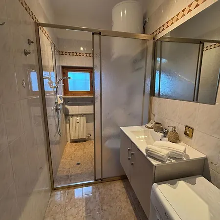 Comfy Apartment Peschiera Peschiera del Garda Exterior photo