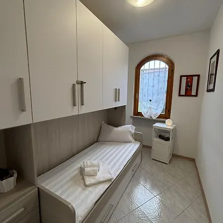 Comfy Apartment Peschiera Peschiera del Garda Exterior photo