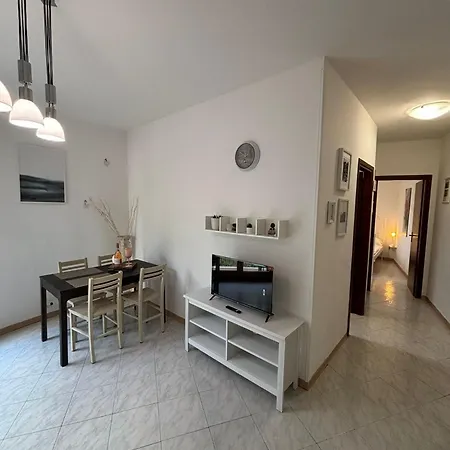 Comfy Apartment Peschiera Peschiera del Garda Exterior photo