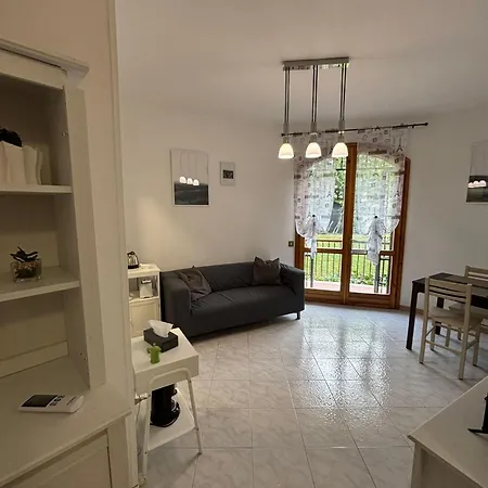 Comfy Apartment Peschiera Peschiera del Garda Exterior photo